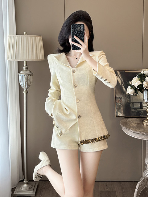 Autumn Fashion Mature Style Elegant Shorts Two-Piece Set with a Sense of Design, Light Luxury Chanel-Style Suit for Women with a High-End Feel