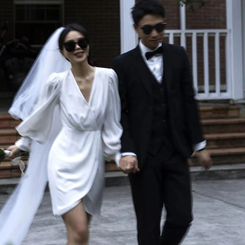 French-Style White Satin Long-Sleeved Robe for the Bride to Wear When Getting Married, Light Wedding Dress with a V-Neck for Toasting and Evening Dresses for Women