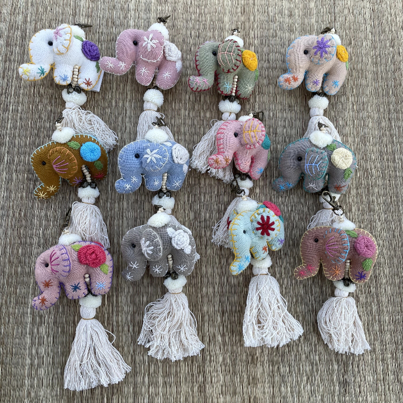 Thai Handmade Embroidered Elephant and Baby Elephant Keychain Tassel Pendant Travel Souvenir Gift Bag Decoration