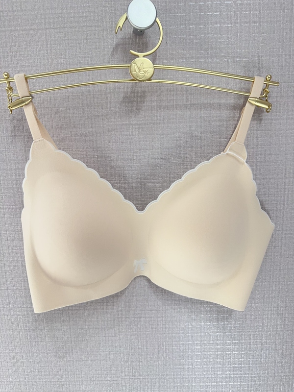 Maniform 26 Spring/Summer Women's Thin Strap Wireless Mango Cup Short Three-Stage Vest Bra 20400598