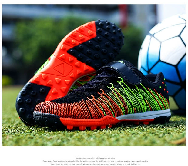 Giày bóng đá trường tiểu học Velcro nam và nữ đào tạo giày trẻ em giày bóng đá gãy móng mùa hè vải thoáng khí giày đá bóng