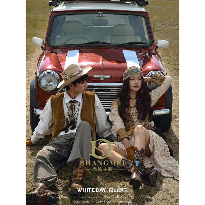 Photo Studio Fashion New Couple Outfits Road Trip Xinjiang Saikou Lake Grassland Movie-Style American California Photoshoot