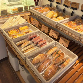 Japanese baking rattan storage basket bread display frame home coffee table top storage box woven storage basket