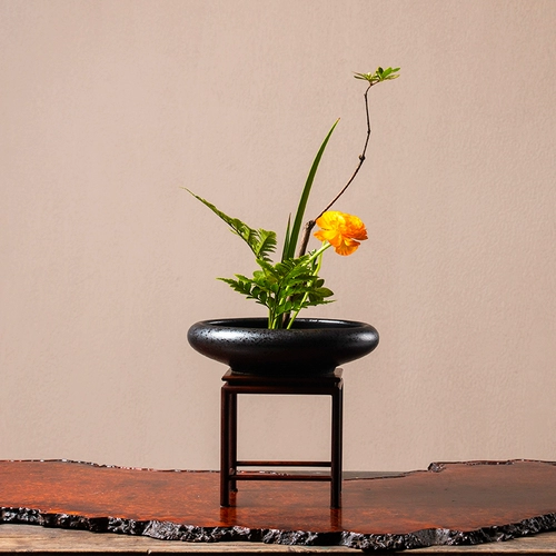Китайская стиль японская стиль цветочная ловушка Цветочная церемония мечом гора цветочный художник маленький оригинальный поток керамика черный цветок мягкий формирующий материал