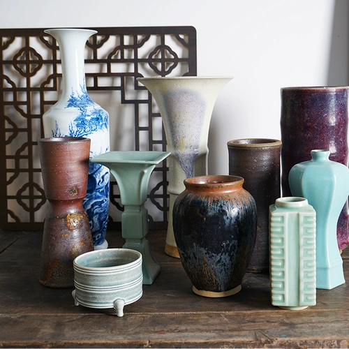 Возьмите сироту рубца керамические дрова и китайская цветочная композиция