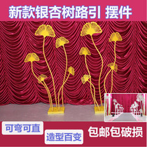 Wedding props Ginkgo Biloba Road Leads Wedding Celebration Iron Art Pendulum Pieces Stage Background Shop Windows Sign to Swing Pieces Gingko Tree Road Citation