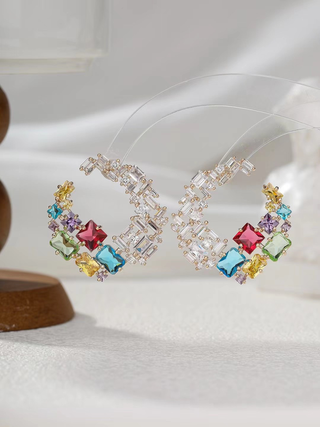 CHICAACC korea百搭小华丽彩钻花环耳环时尚重工明星同款耳钉详情7