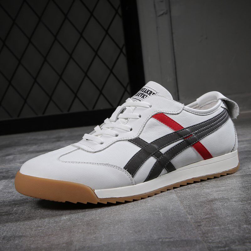 Tide brand leather men's shoes spring and autumn new brogue casual shoes British all-match cowhide small white shoes men's sports shoes