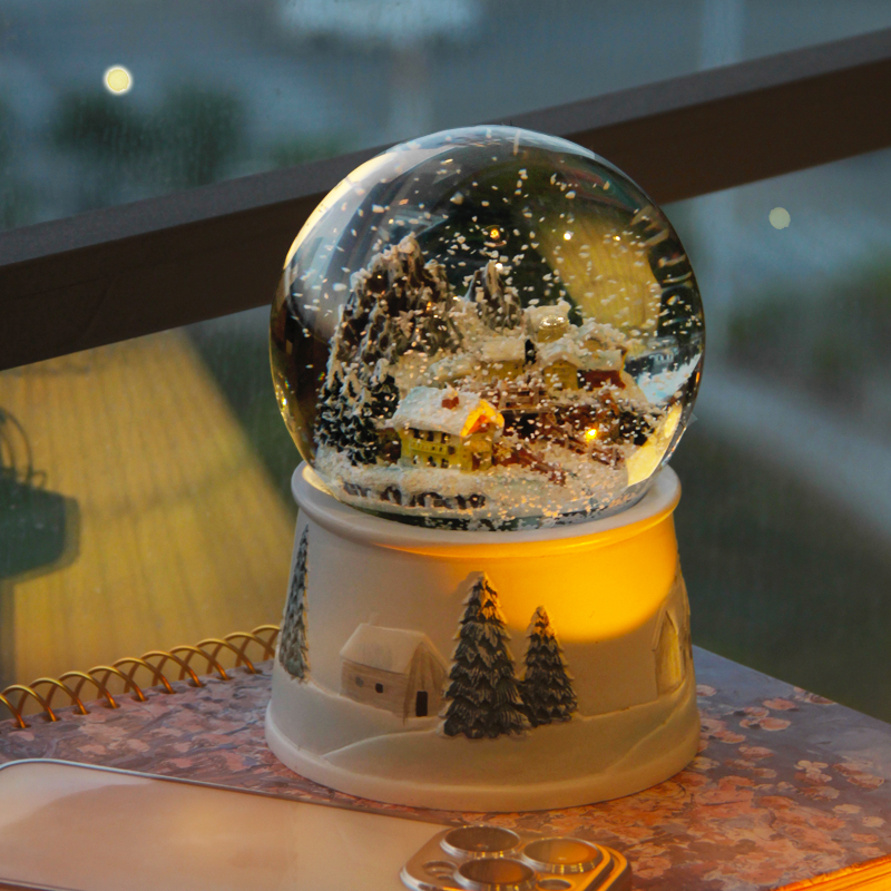 2022 Hokkaido snow crystal ball snow scene music box music box music box boys and girls birthday Christmas gift