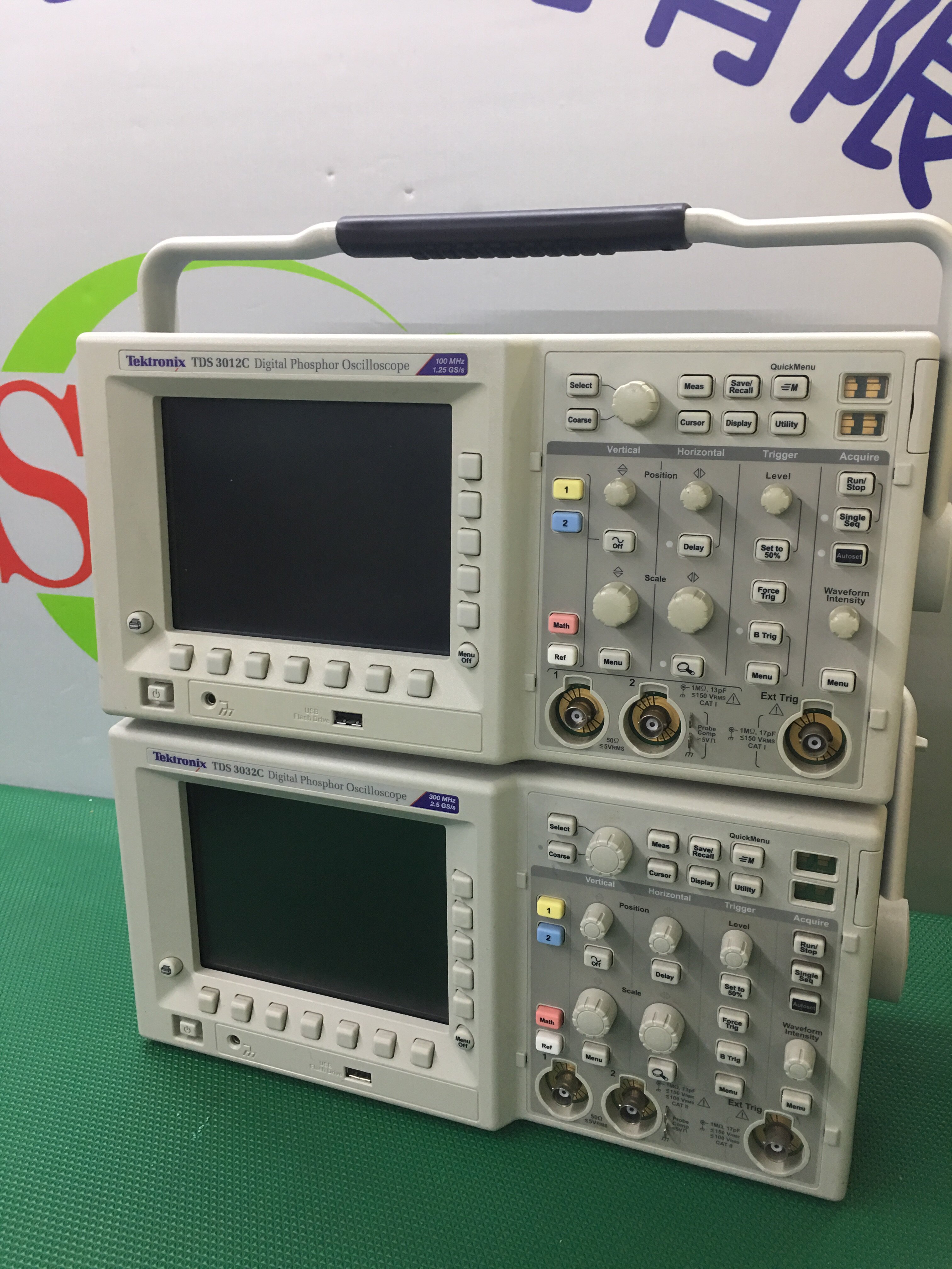 TDS3032B TDS3012B TDS3012C TDS3032C TDS3052C Oscilloscope