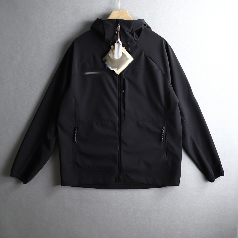 Original European and American Outdoor Sports Embroidered Hooded Waterproof Softshell Men's Autumn and Winter Jacket Original European and American Outdoor Sports Embroidered Hooded Waterproof Softshell Men's Autumn and Winter Jacket