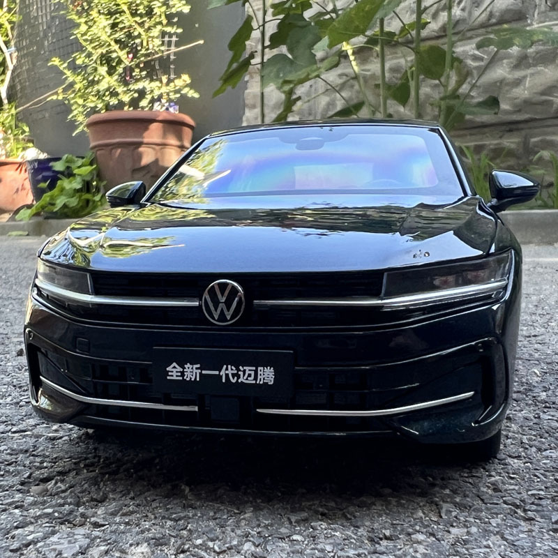 Original 1:18 Scale Faw-Volkswagen New Generation 2024 B9 Simulation Magotan Alloy Static Model Collectible Display Piece