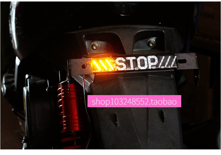 Xe máy sửa đổi đèn hậu hộp đèn LED Đèn báo rẽ Đèn báo rẽ Đèn báo hiệu Đèn báo chống đuôi Đèn sáng - Phụ tùng xe máy phanh cbs