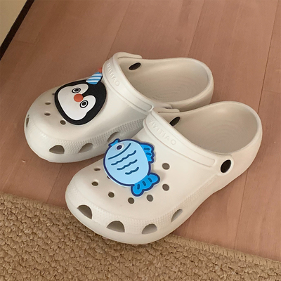 Thin Strap Children's Arch-Support Perforated Shoes, Cute Penguin and Fish Design, Boys' and Girls' Summer Sandals, Parent-Child Beach Shoes — 1