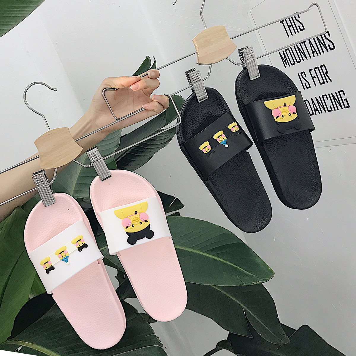 Slippers female summer home indoor bath non-slip student cute cartoon hyaluronic acid duck Slipper powder