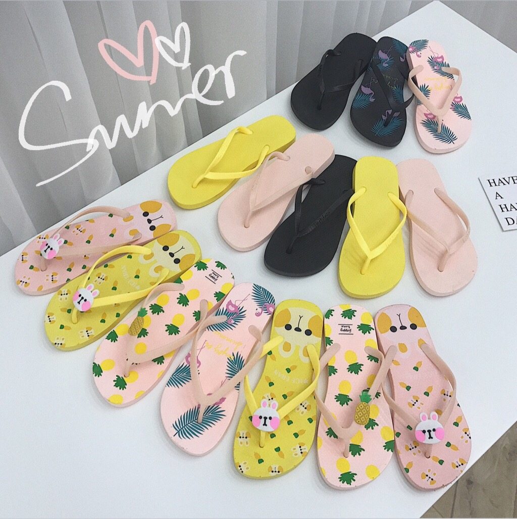 Herringbone drag female Xia Han version student fashion 100 lap outside wearing flat bottom cute cartoon angle sandslippers beach shoes