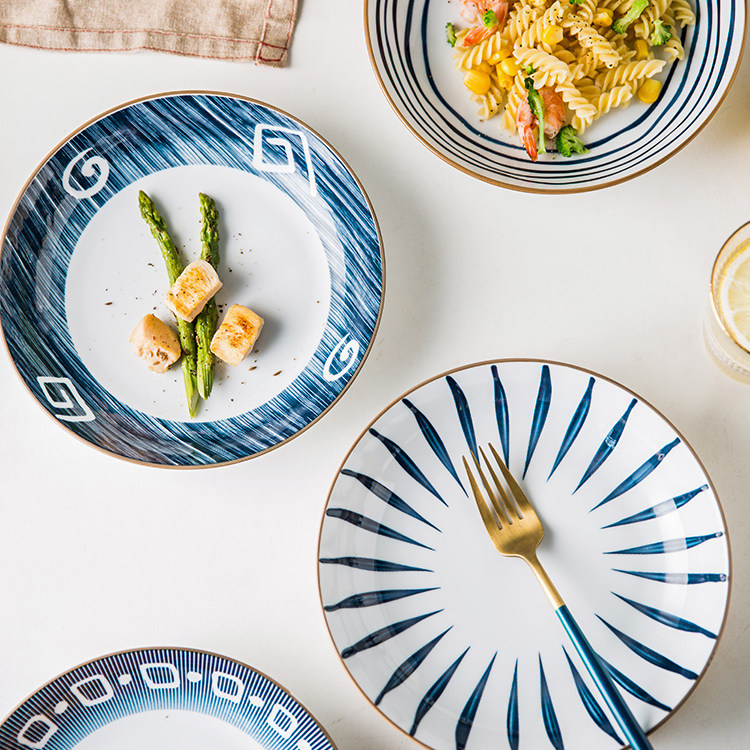 Day Style Retro Creative Disc Subnetting Red Saucer Household Ceramic Dinner Plate Ins Wind Cutlery Dining Hall Bowls Tray Subsuit