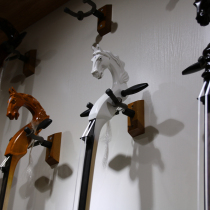 Special hook for morinouqin stable and reliable fixed with wall template screws produced by Meng Yun
