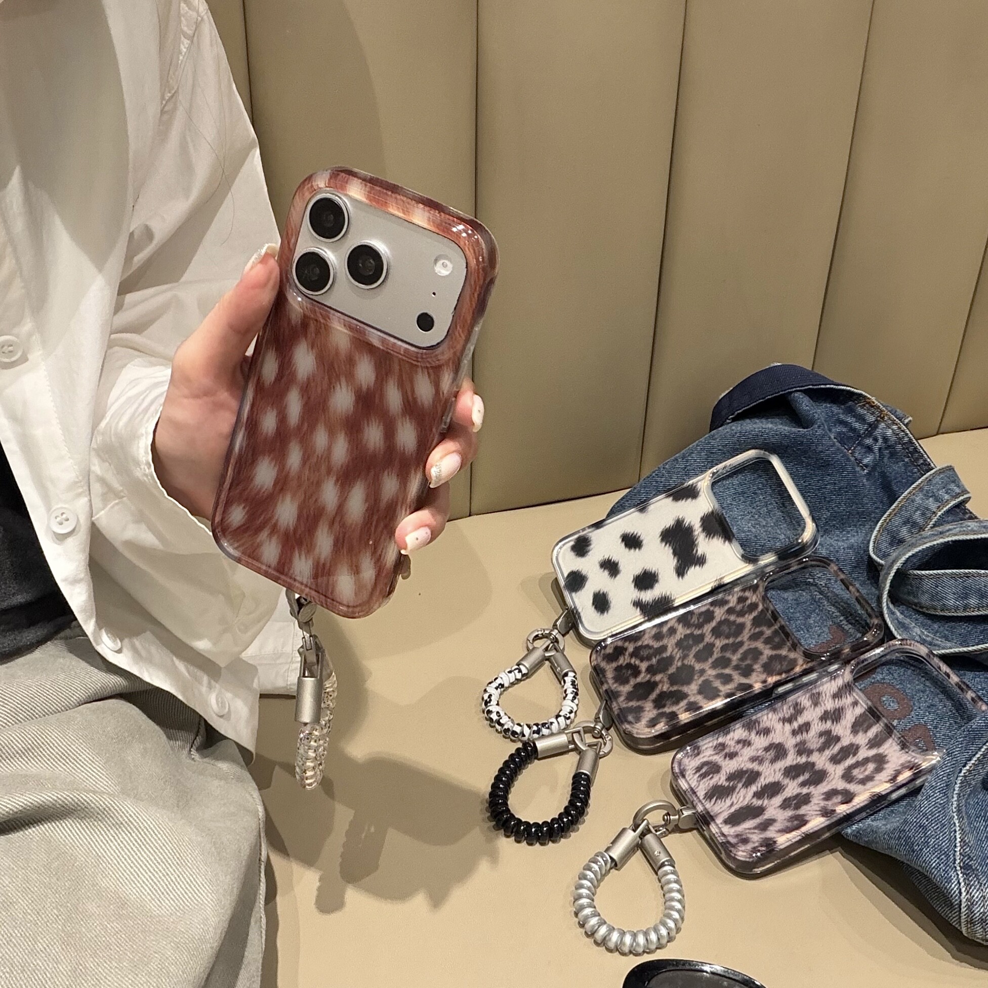 INSKT Maillard leopard print lanyard original case for iPhone 17 Pro Max, soft silicone case, popular new style, niche design, 16mm drop-proof, 15mm unique Japanese and Korean style.