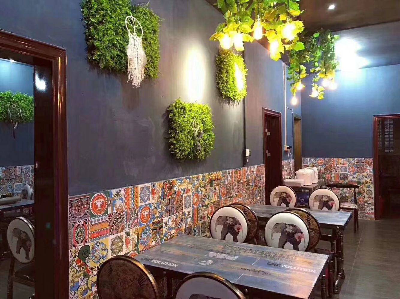 Anti-slip floor tiles Flake Geometry Hotel Floor Tiles Dining Room Kitchen Flowers Pieces National Wind Flowers Dining Room Toilet Wall Brick-Taobao