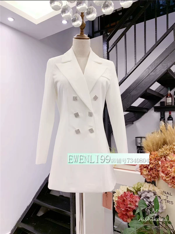 Mùa xuân 2020 thời trang mới Phiên bản Hàn Quốc của kim cương đôi ngực mỏng phù hợp với áo khoác cổ áo phụ nữ đi lại OL gió phù hợp - Business Suit