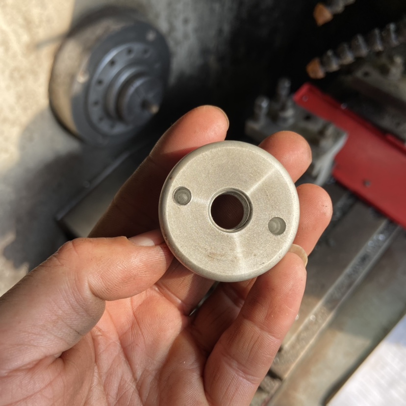 Aluminum alloy plug custom hardware small parts processing inner hole nut custom CNC lathe processing to map production