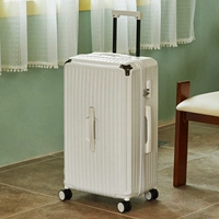 С молнией, белый, вместительный и большой