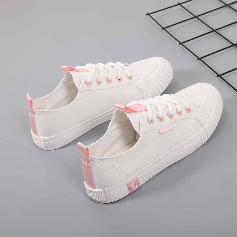 white cloth shoes