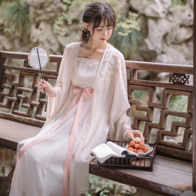 Chuandee time: courtesto original design of the Han Element Ocean Dress Improvement of the Quixote Skirt Big Sleeve Shirt