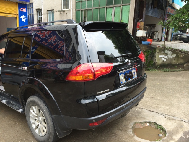 Đuôi xe Mitsubishi Jinchang GAC Mitsubishi Jin Chang cánh đuôi Jin Chang lắp đặt cánh đuôi Jin Chang sửa đổi đuôi ABS - Sopida trên đuôi gió pista