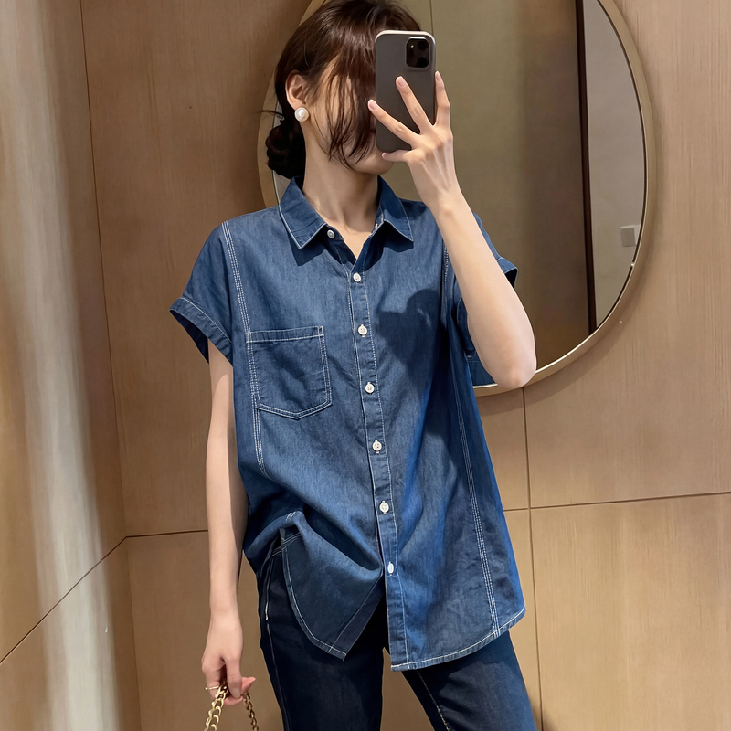 Hong Kong Style Retro Blue Lapel Short-Sleeved Denim Shirt for Women, Summer Plus Size, Design-Focused, Niche, Age-Reducing Top