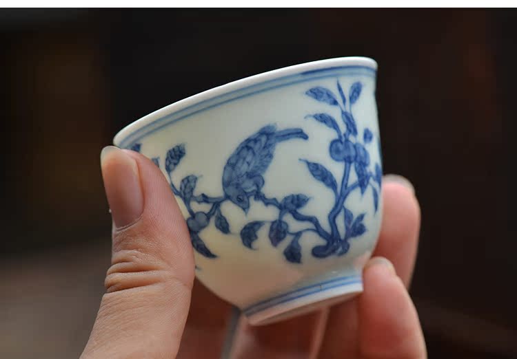 The View flavour hand - made doucai painting of flowers and small sample tea cup kung fu tea cups of jingdezhen ceramic tea set by hand