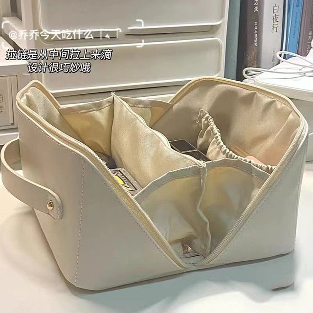 Cosmetic bag large capacity partition ins high-end portable women's 2023 new super hot travel toiletries storage bag