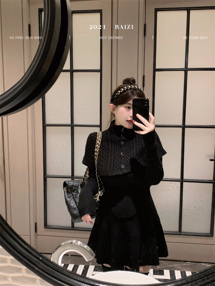 周白子 魔女宅急便 微胖修身顯瘦斗篷&V領毛衣真兩件女上衣秋|毛針織衫|ETMall東森購物網