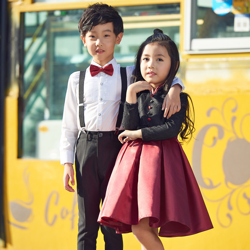 New Year's Day Chinese style boys and girls perform costumes children's dresses kindergarten chorus performance Primary School students Hanfu