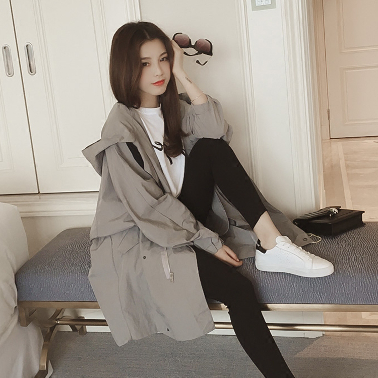 Mùa hè 2018 phiên bản Hàn Quốc mới của phần mỏng áo gió đơn nữ dài phần áo khoác giản dị bf trùm đầu áo công cụ lỏng lẻo áo khoác nữ