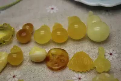 Baltic original beeswax raw stone Sugong carved gourd baby lock lotus root peanut shell Ruyi fish pendant