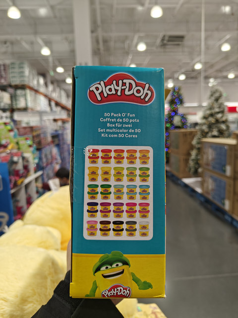 Costco Open Market Customer Purchase Play-Doh 50 Pieces of Multi-Color Fun Colored Clay Contains 50 Cans, 25 Colors, Suitable for over 2 Years Old