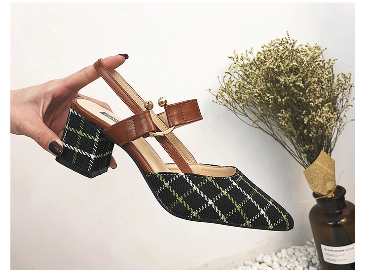 Giày cao cổ nữ chic chic 2018 mới xuân hè dày với mũi nhọn đế cao, giày cao gót hoang dã nữ Baotou sandal đế cao