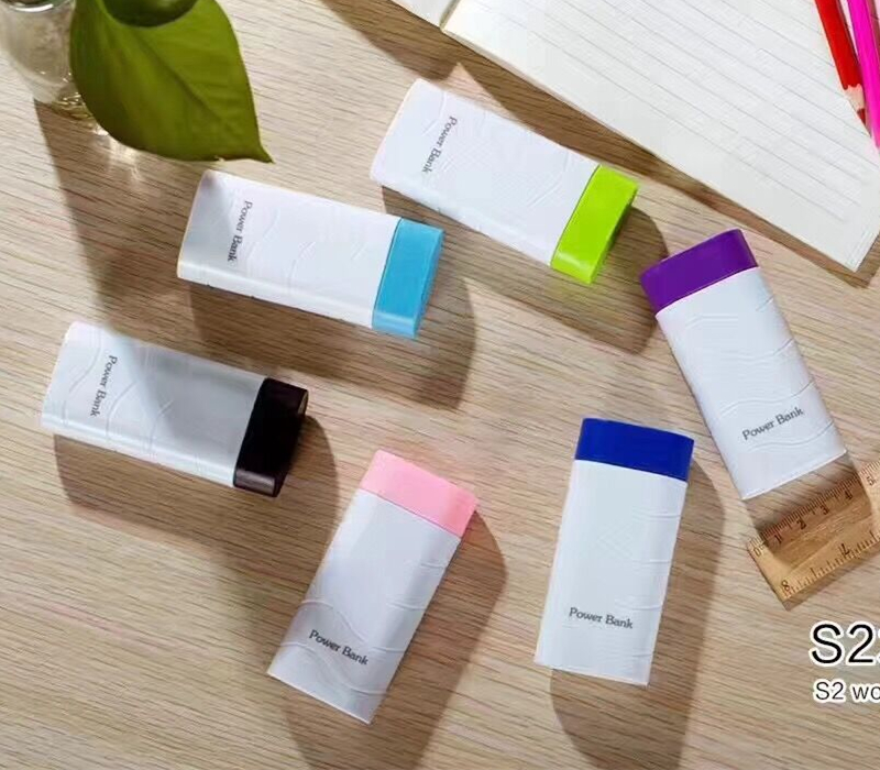 Quà tặng trực tiếp phổ biến điện thoại di động sạc kho báu công ty LOGO tùy chỉnh mô hình 6000 nhỏ sạc kho báu - Ngân hàng điện thoại di động sạc dự phòng siêu nhỏ