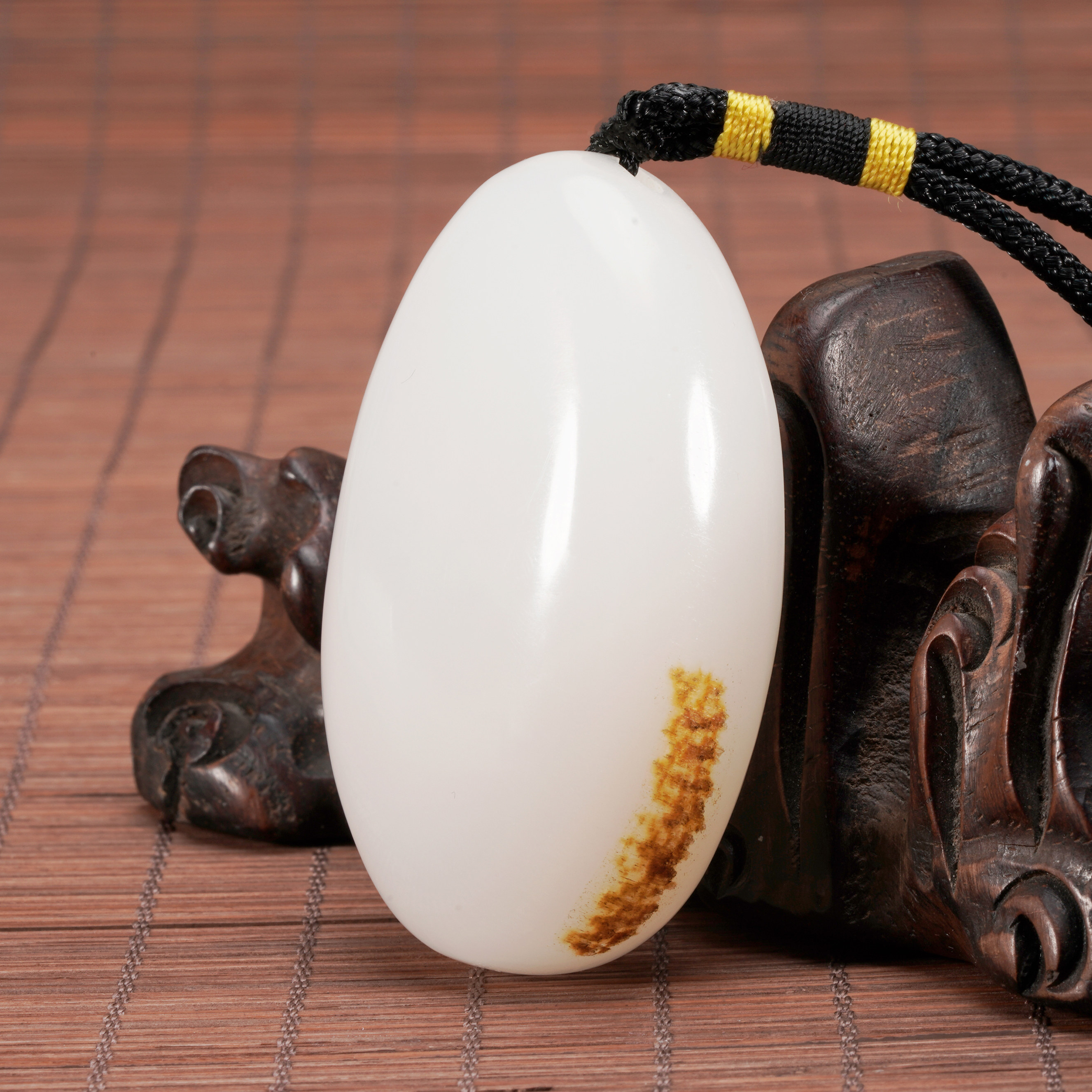 新疆和田玉原石把件，羊脂玉籽料手把件，真的值不值得买？💎深度解读与