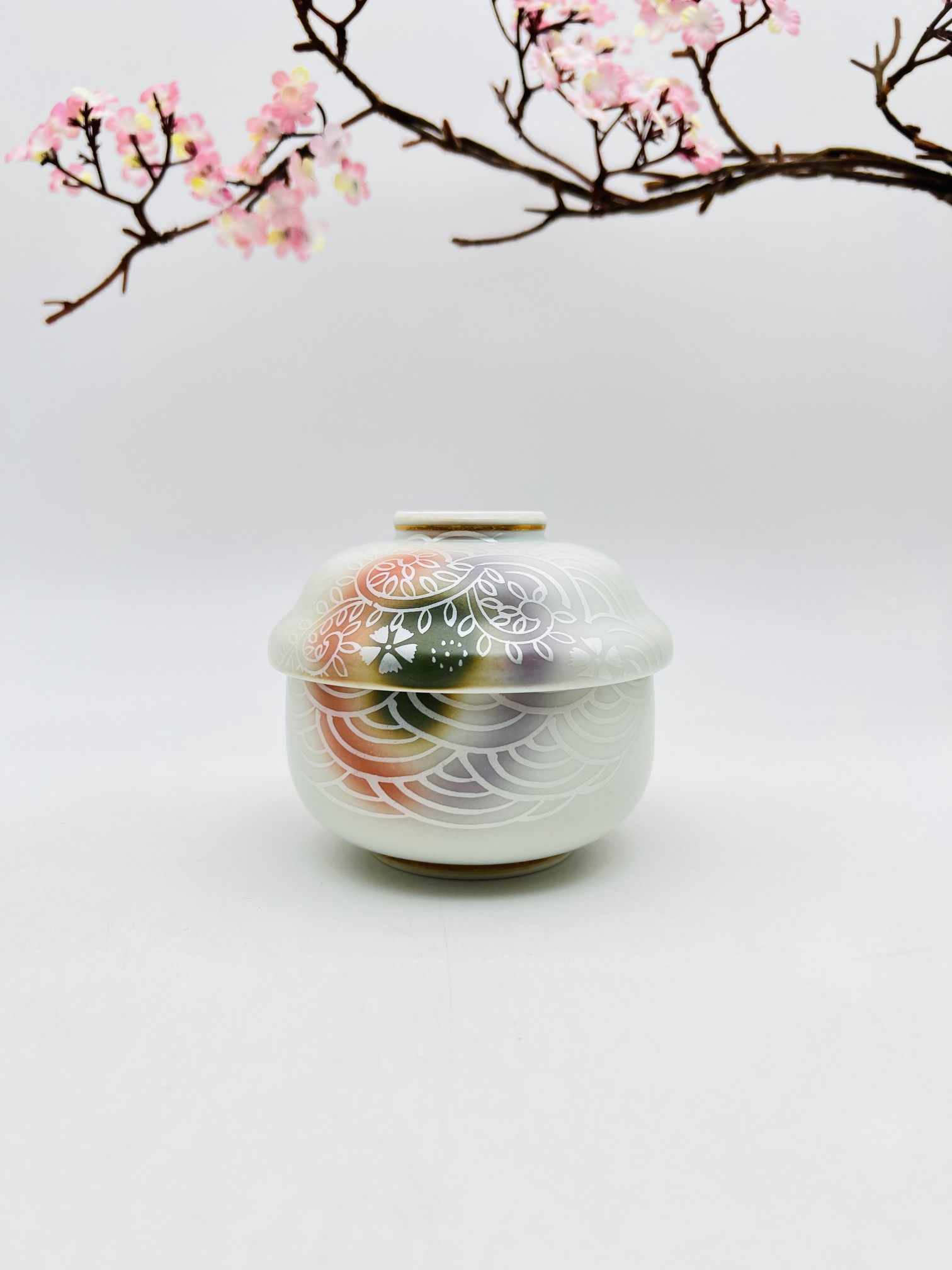 B165b 伊東陶山造「白瓷唐華文 花瓶」共箱京都尊式華道具茶道具