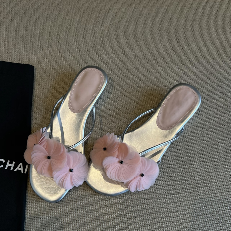Sheepskin Version~ Fairy-Style Floral Flip-Flops for Women 2026 Spring and Summer New Casual Outdoor Beach Slippers