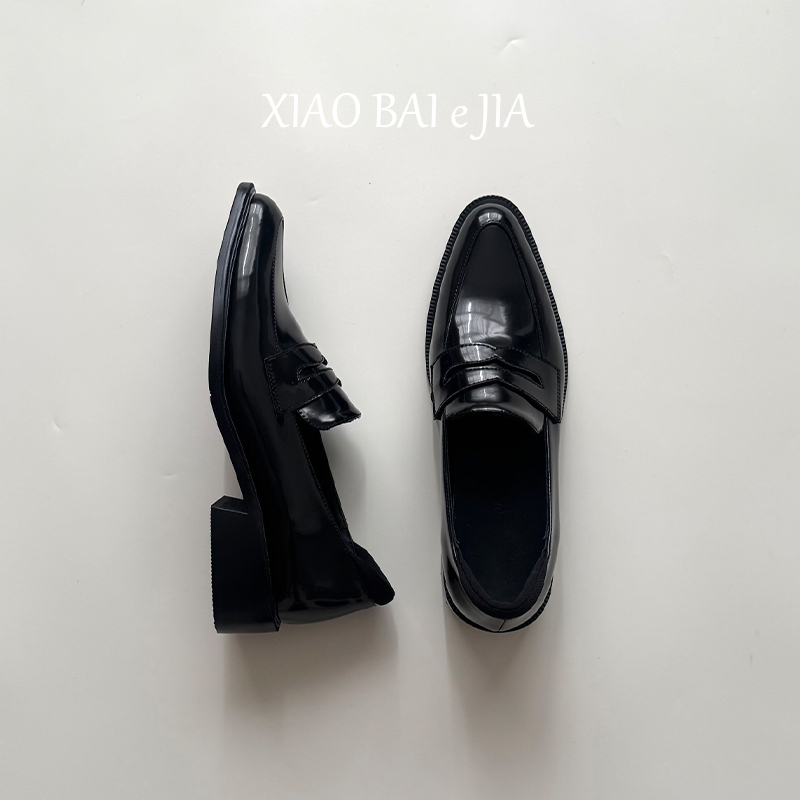 Cowhide Version~ British Style Black Patent Leather Loafers for Women 2026 New Casual Versatile Outdoor Wear Chunky Heel Small Leather Shoes Cowhide Version~ British Style Black Patent Leather Loafers for Women 2026 New Casual Versatile Outdoor Wear Chunky Heel Small Leather Shoes