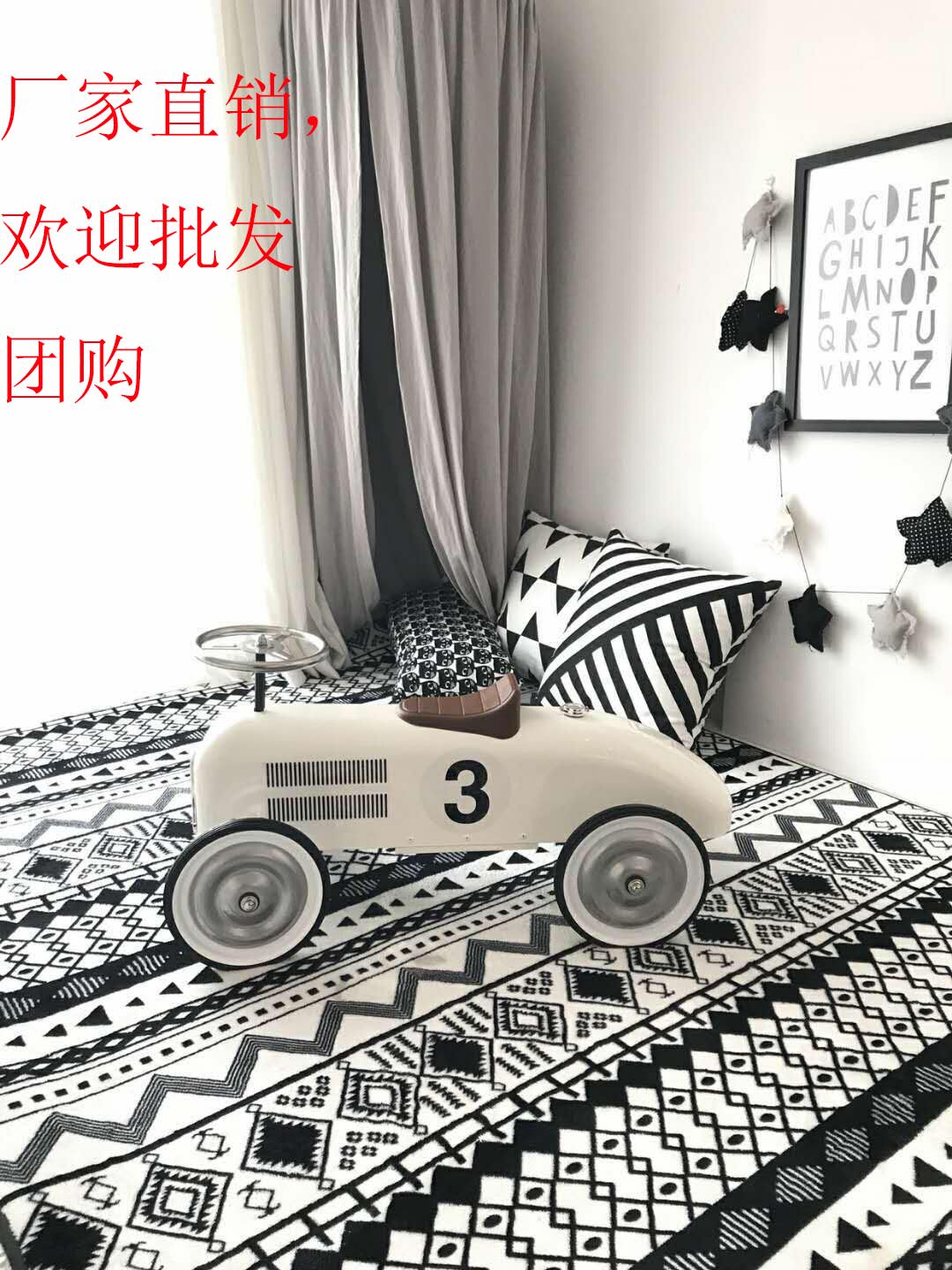 In Northern European Bobby Car Metal Retro Vehicle Four Wheel iron truck parent-child restaurant photography props children's room fittings