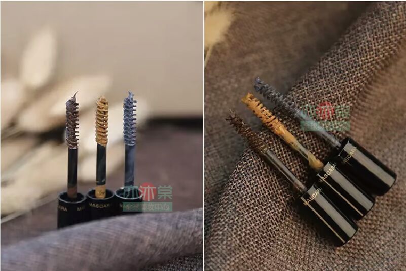 Thái Lan Mistine3D Word Lông mày Bút chì Bột lông mày Mascara đa năng Chống thấm nước và mồ hôi tự nhiên ba chiều chì kẻ mày dạng xé