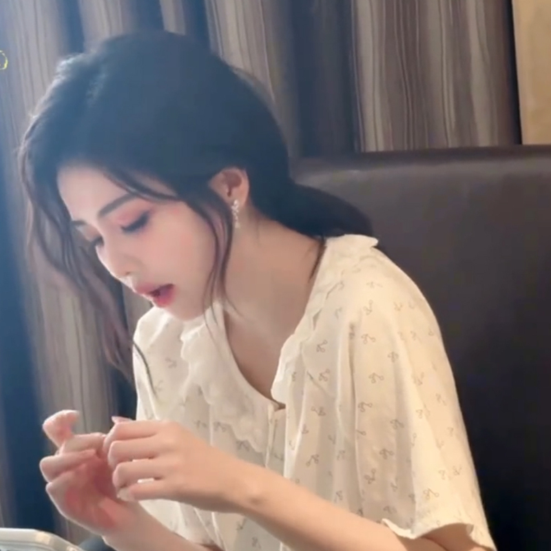 White Deer Same Style Small Cherry Pajamas for Women 2026 New Summer with Chest Pad Cloud Thin Cotton Three-Piece Home Wear Set