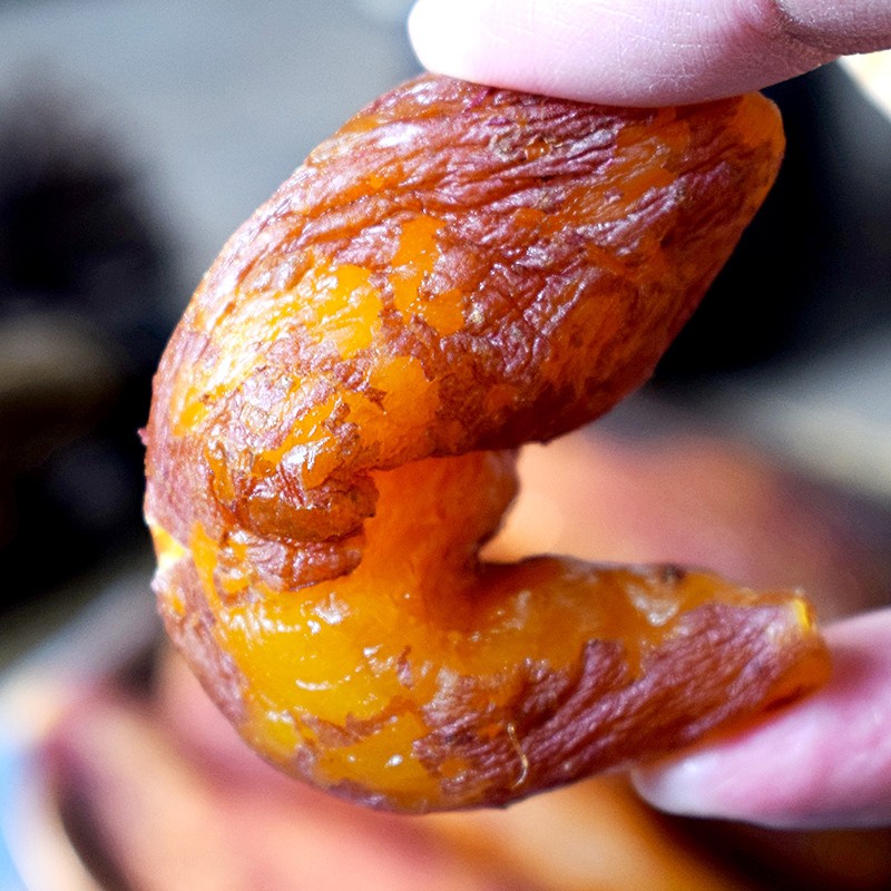 Soft glutinous sweet potato dry sweet potato fries sweet potato dry steamed farmhouse with skin small sweet potato net red leisure saccharin-free snacks