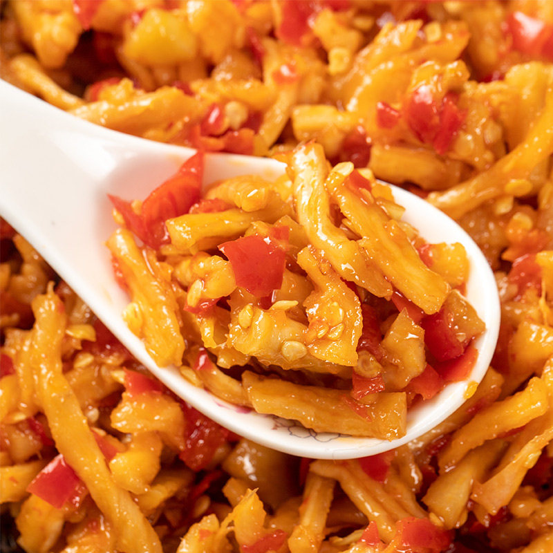 Food and farming local production Hunan Hengyang hand-made self-sun crispy radish dried and sweet crispy carrots