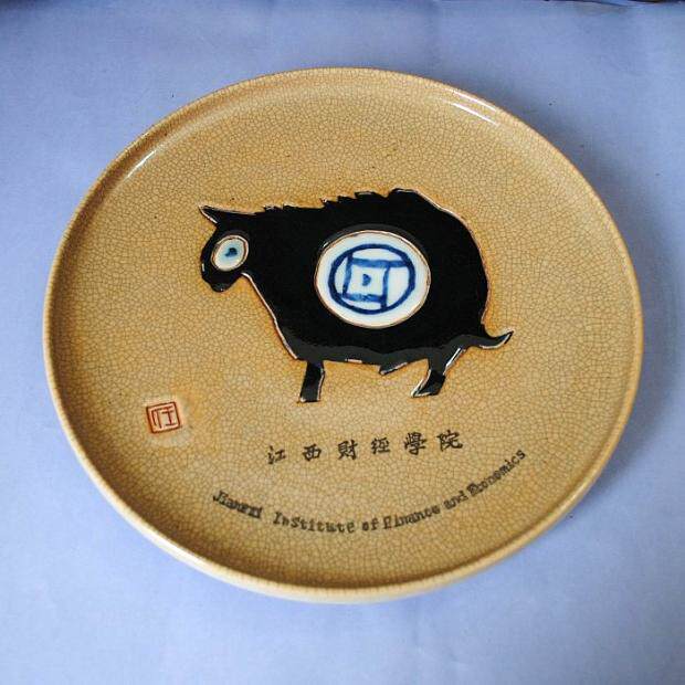 Jingdezhen Cultural Revolution Porcelain Factory goods open piece hanging plate antique stamp coin antique red collection decoration ornament gift memorial